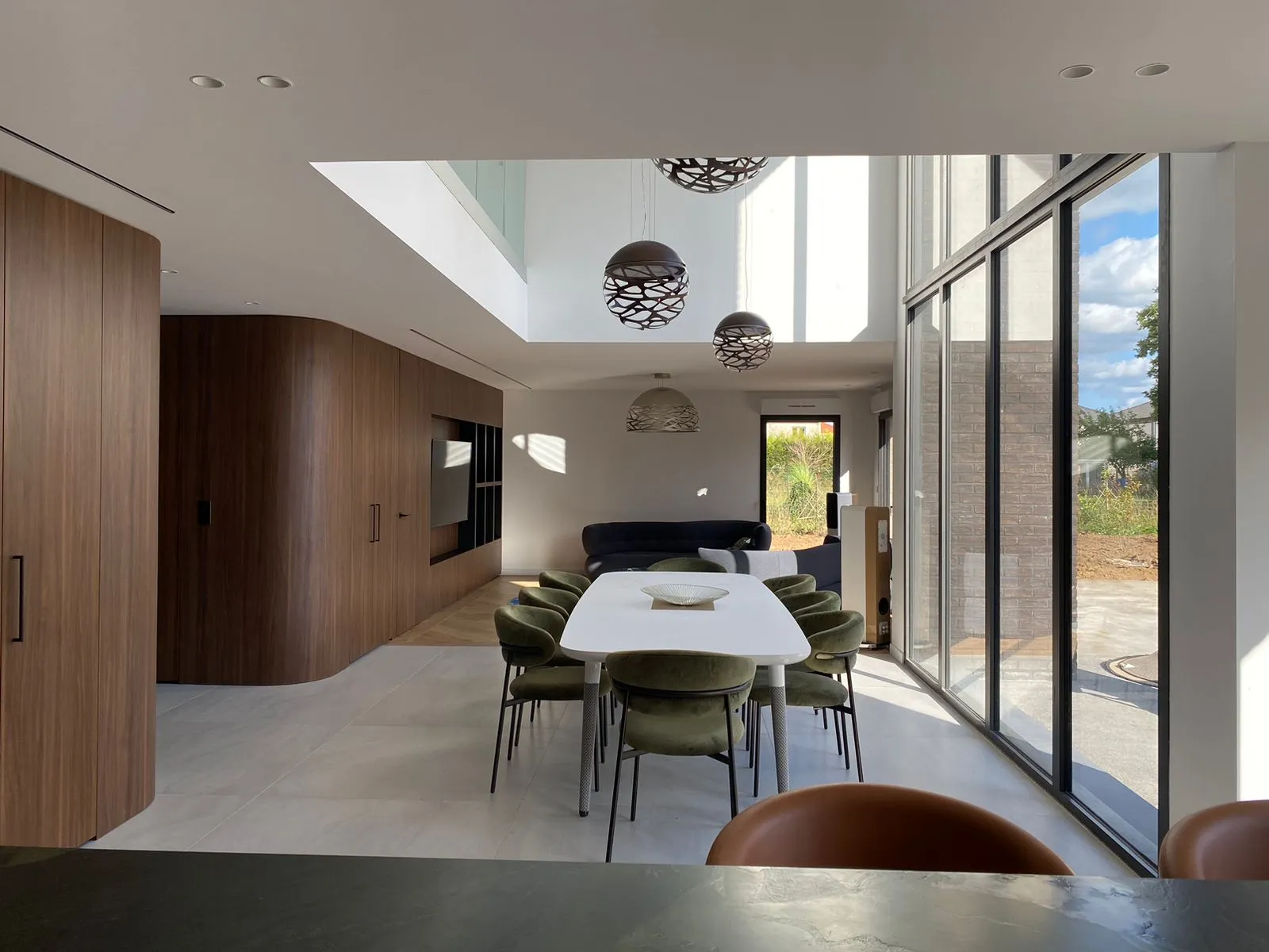 Salle a manger double hauteur baies vitrees — Maison neuve, les Weppes, Les Weppes