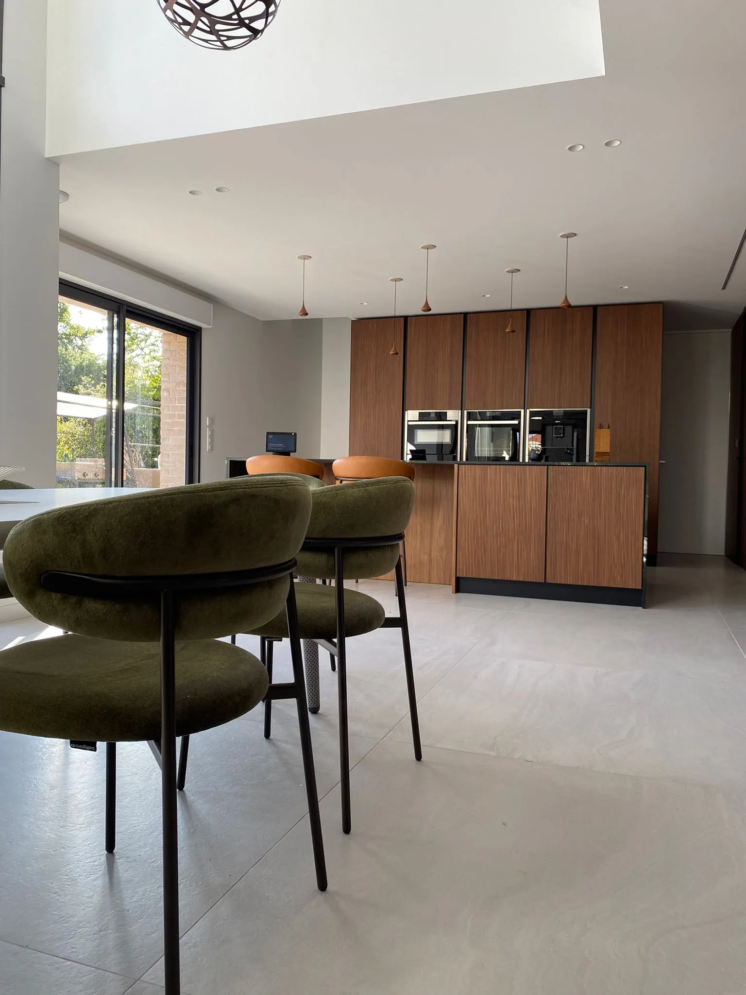 Salle a manger ouverte sur cuisine — Maison neuve, les Weppes, Les Weppes