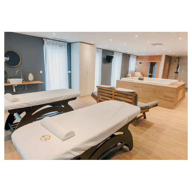 Cabine massage coiffeuse miroir — Institut de beauté et spa, Marquette-lez-Lille