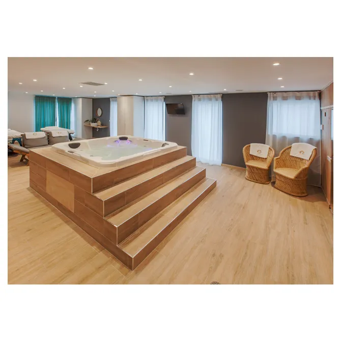 Spa privatif bassin fauteuils detente — Institut de beauté et spa, Marquette-lez-Lille