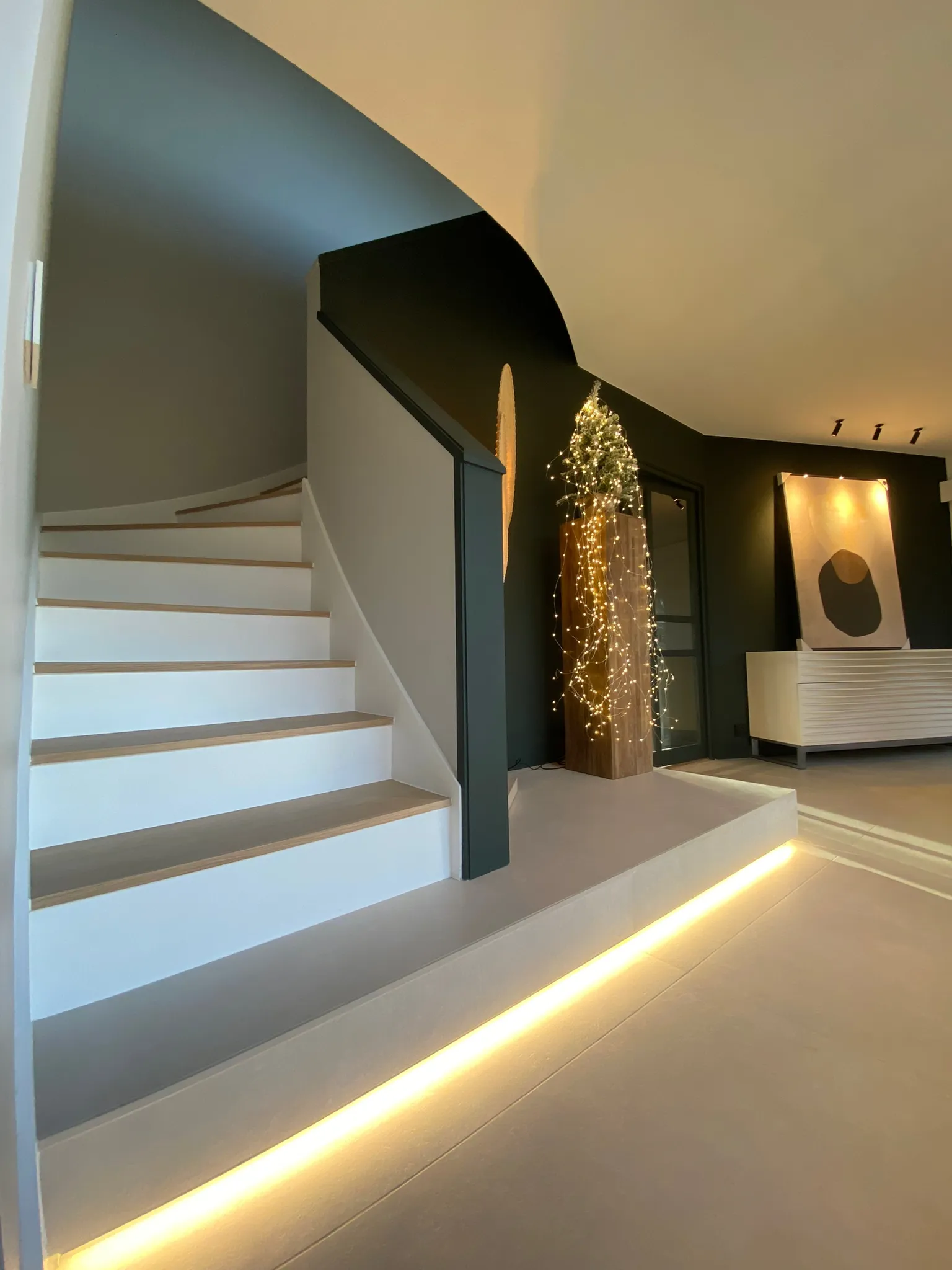Apres entree minimaliste — Maison à Bondues, Bondues