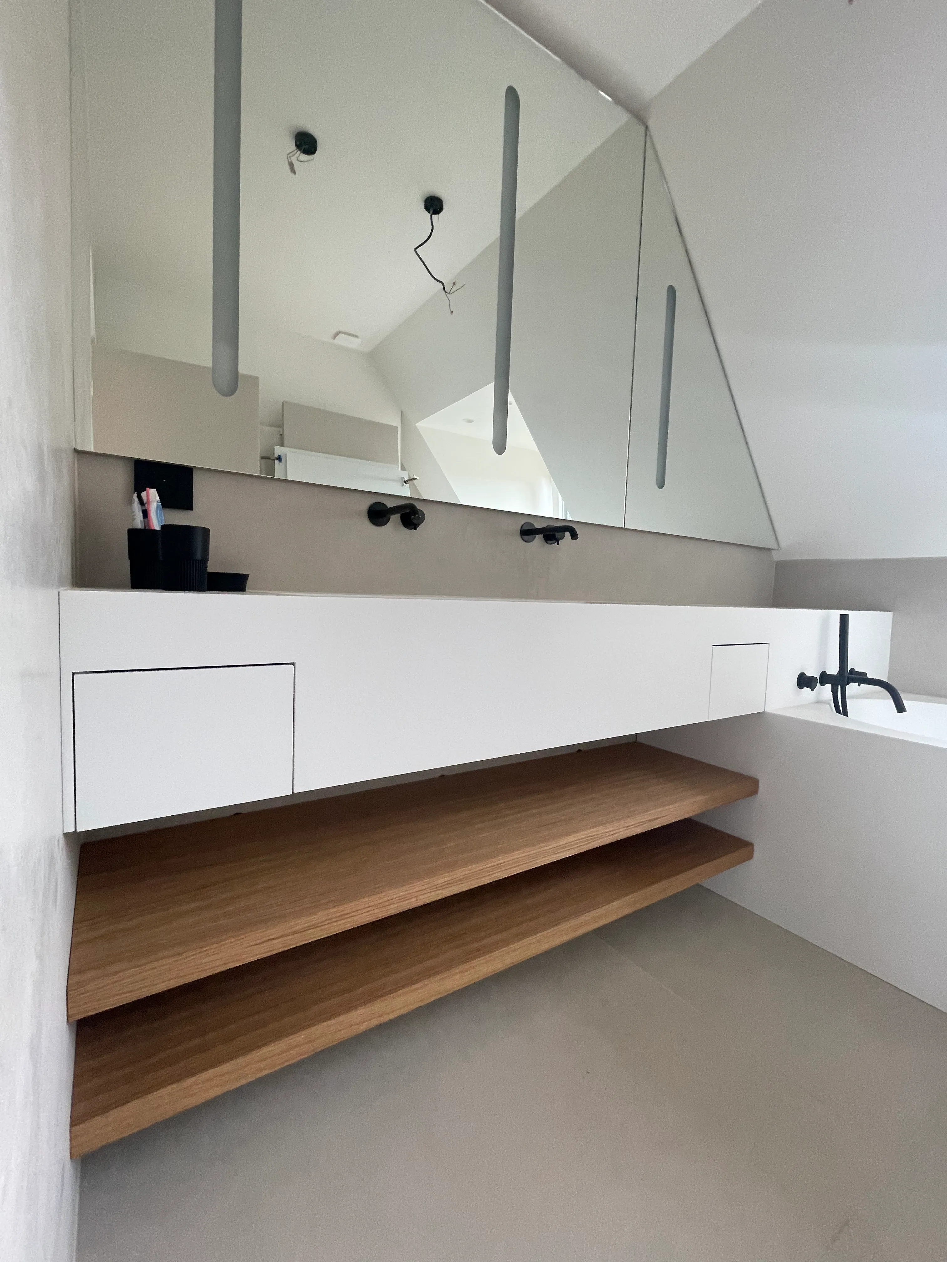 Detail salle bain corian minimaliste — Maison à Bondues, Bondues