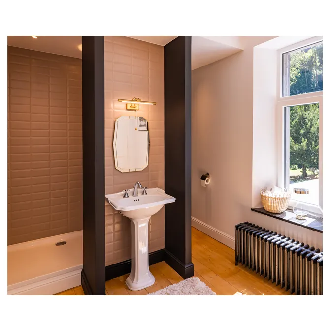 Manoir vue salle de bain — Manoir entre Lille et Namur, Lille / Namur