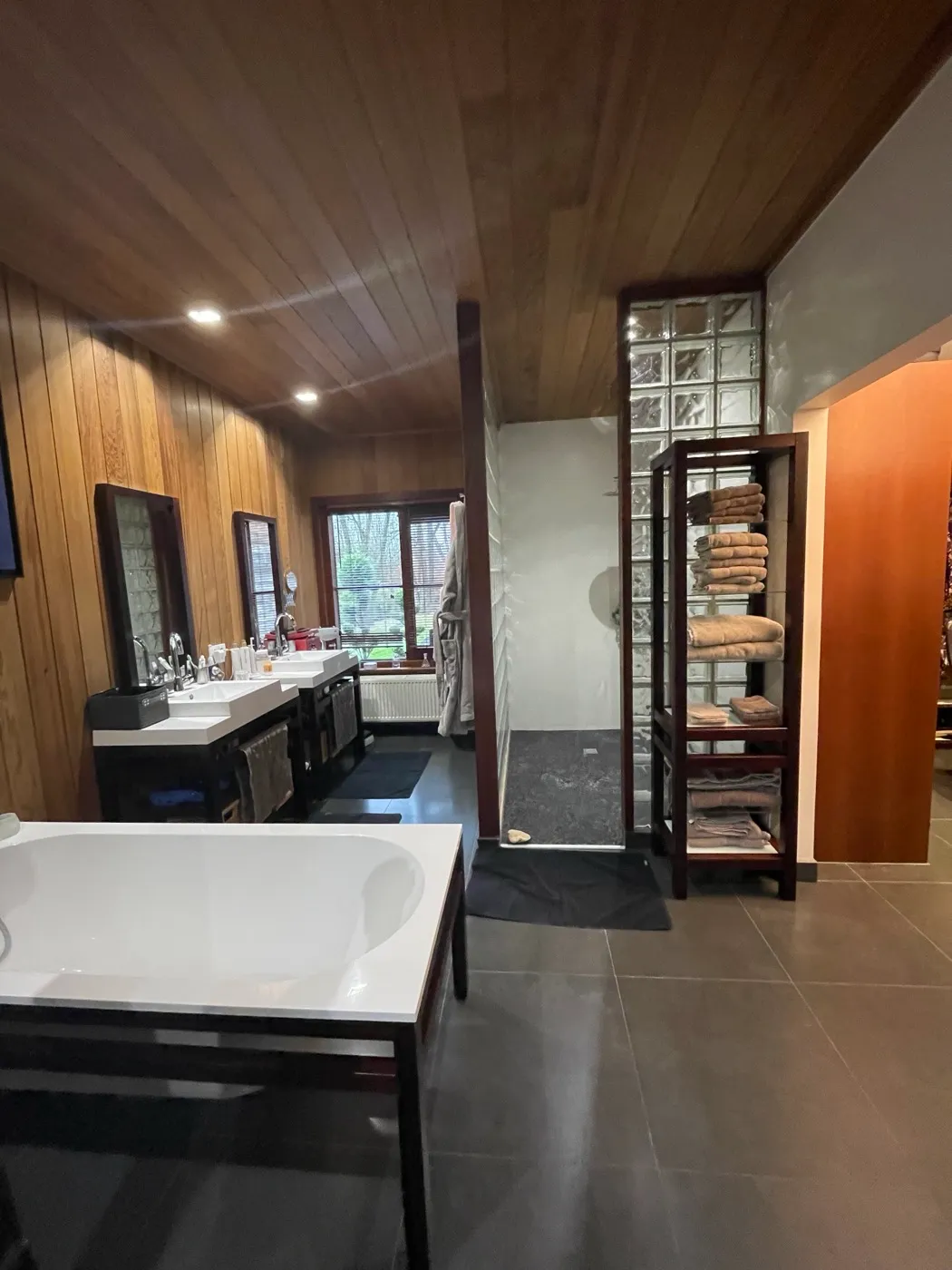 Avant travaux : Baignoire vasques — Villa contemporaine, Lille, Lille